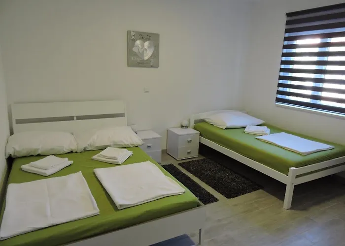 Apartment With Parking Space - 16898 *